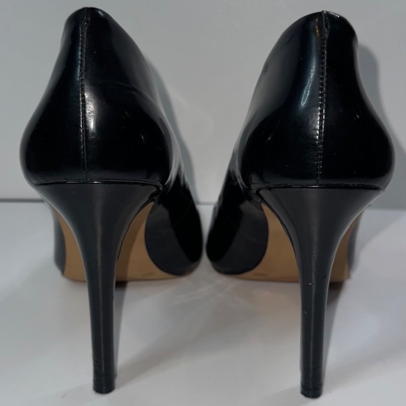 Vince Camuto size 10 black patent leather heels - Picture 3 of 5